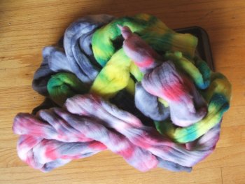 Dyed roving